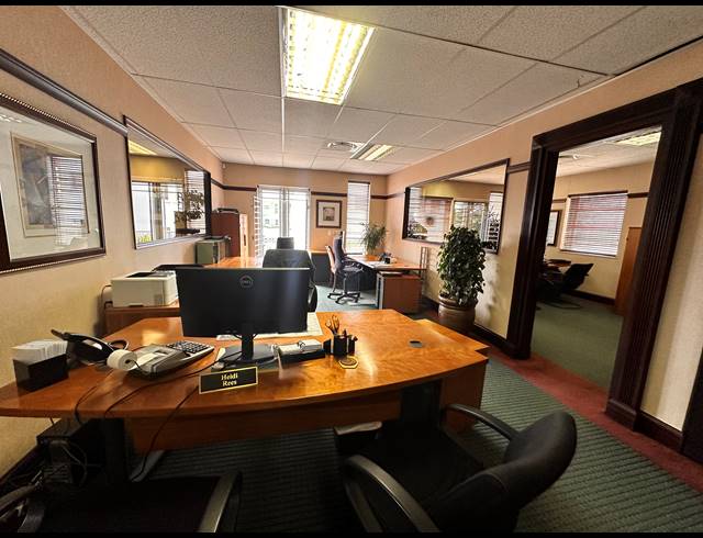 486M² OFFICE TO LET IN HOUGHTON ESTATE